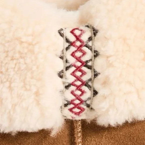 NWT Ugg Ultra Mini  Braided Boots - Picture 4 of 12